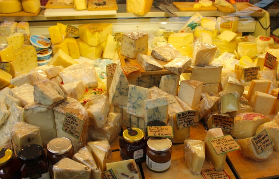 Сыр с плесенью: какой выбрать в магазине