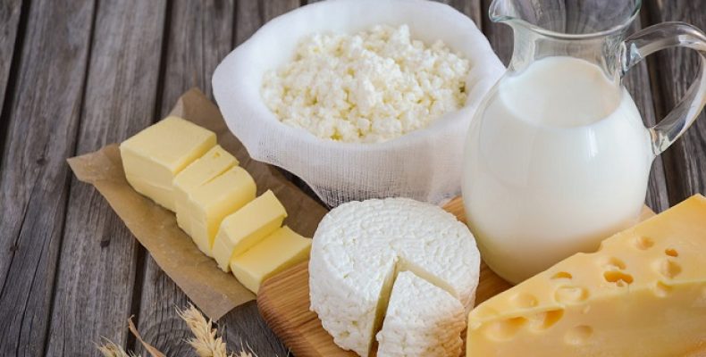 Молоко может стать причиной появления угревой сыпи