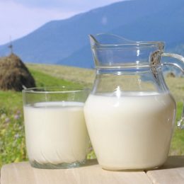 Американцы потребляют всё меньше натурального молока