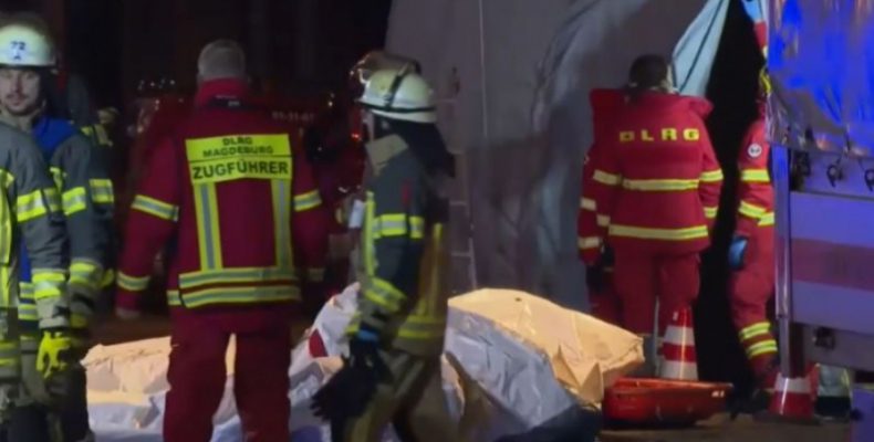 Автомобиль въехал в толпу в Магдебурге: погибли 4 человека
