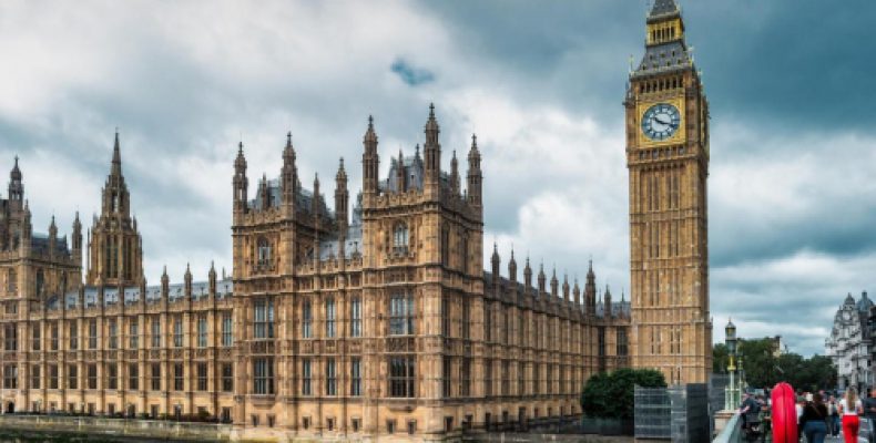 Британский парламент первично одобрил закон об эвтаназии. Впереди еще несколько голосований с непредсказуемым результатом