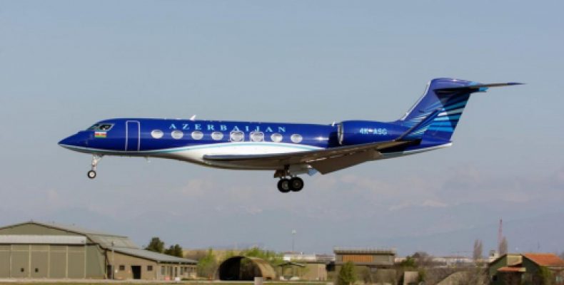 Еще в три российских города приостановила рейсы авиакомпания Azerbaijan Airlines