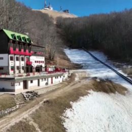 Горнолыжный курорт во Франции закрывается из-за нехватки снега