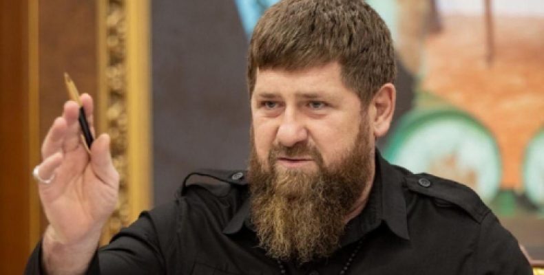 Кадыров пообещал полмиллиона рублей назвавшим детей в честь героев Чечни