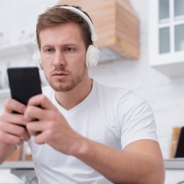 Слушаем оффлайн Spotify на Wear OS удобно и просто