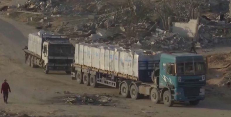 ООН: 915 грузовиков с гумпомощью прибыли в сектор Газа