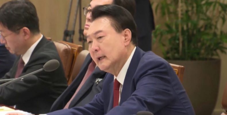 Президент Южной Кореи не явился на допрос: ему грозит арест