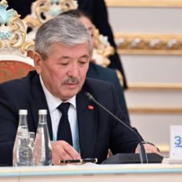 Садыр Жапаров назначил нового главу кабмина Кыргызстана