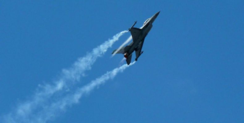 Самолет упал на здание в США: есть погибшие и пострадавшие