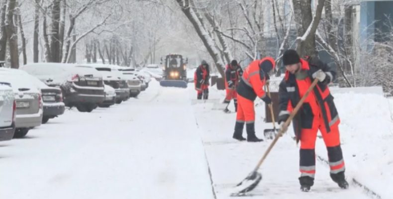 Снегопады в Москве выявили главную проблему ЖКХ