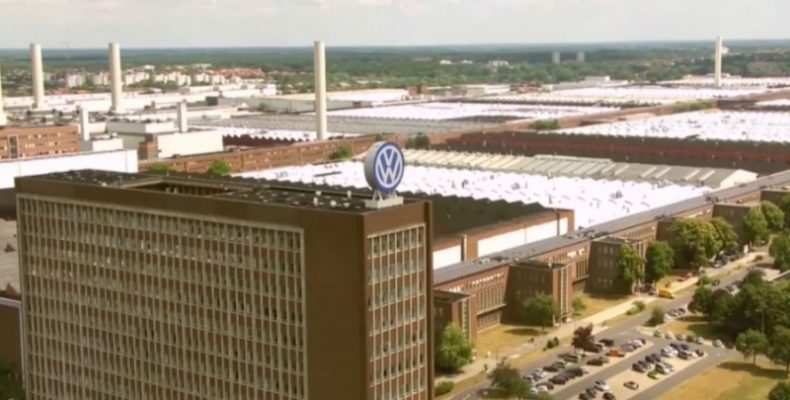 Сотрудники Volkswagen объявили забастовку в Германии