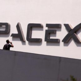 SpaceX заключила сделку с частным стартапом о доставке астронавтов на МКС