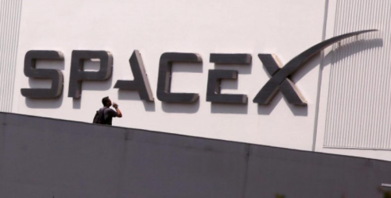 SpaceX заключила сделку с частным стартапом о доставке астронавтов на МКС