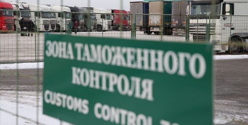 Минск призывает решить вопрос транзита санкционных продуктов