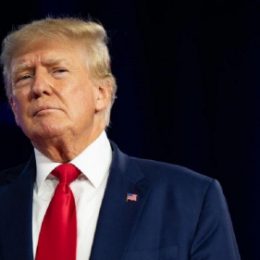 Трамп обошел Камалу Харрис среди голосующих в «колеблющихся» штатах