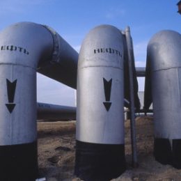 В Польше произошла утечка из нефтепровода, через который Казахстан поставляет нефть в Германию