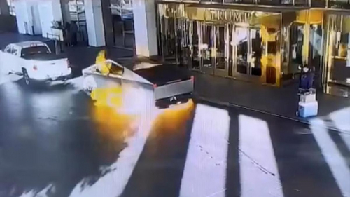 У Trump Hotel в Лас-Вегасе взорвался Tesla Cybertruck: есть погибший (видео)